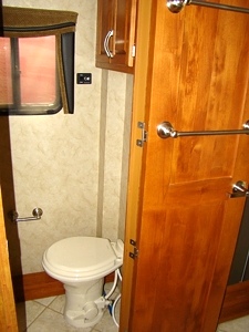 2008 MONACO KNIGHT MOTORHOME MODEL 38PDQ FOR SALE