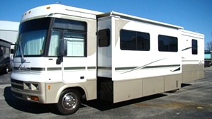 2002 WINNEBAGO ADVENTURE 35U CLASS A MOTORHOME FOR SALE