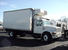 1998 INTERNATIONAL 4700 DT 466E DIESEL 18FT REFER BOX FOR SALE